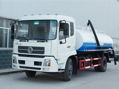 國五東風天錦吸糞車與吸污車 城市環衛的清道利器