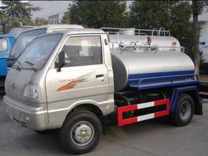 遼寧阜新吸糞車與山東強力環保設備廠 三輪吸污車的專業供應商